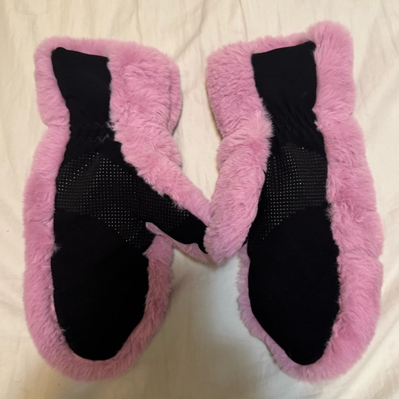 UGG Soft Pink Furry Mittens - Picture 3 of 3